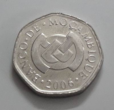 Collectible foreign coins of the beautiful design of Mozambique in 2006-hyh