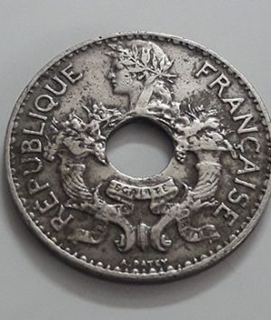 Extremely rare and valuable foreign coin of India and China, French colony of 1937-ibb