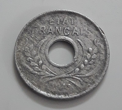 Extremely rare and valuable foreign coins of India and China, rarely seen in Iran in 1942-wii