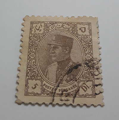 Collectible Iranian stamp of Reza Shah series naked head without French subtitles 5 dinars (brown) in 1913-ary