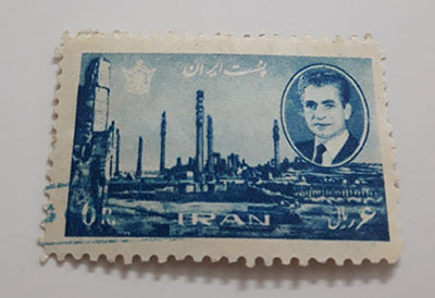 Iranian stamp of the twelfth postal series of Mohammad Reza Shah Esfand 1344-aqk