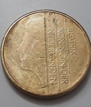 Collectible foreign coin of the Netherlands in 1988-cpp