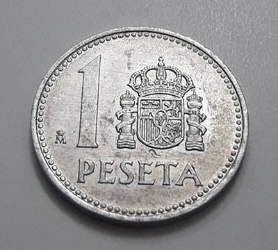 Collectible foreign coins of Spain in 1985-dad