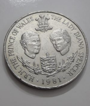 A very rare commemorative Guernsey large size collectible coin bes