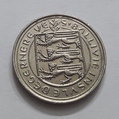 Rare Guernsey 500 size collectible coin BBETQ