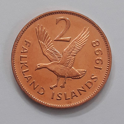 A very rare collectible foreign coin with a beautiful Falkland design, super bank quality y565