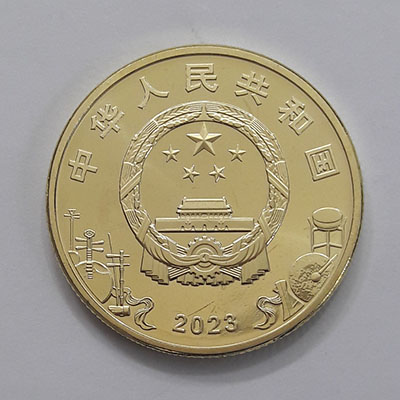 A very beautiful colored foreign coin of China with an amazing price, Vahid antique, super bank quality y6