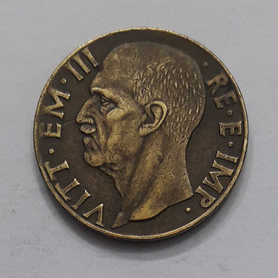 Foreign collectible coin of Italy, image of Emmanuel, with excellent quality, special pricev677